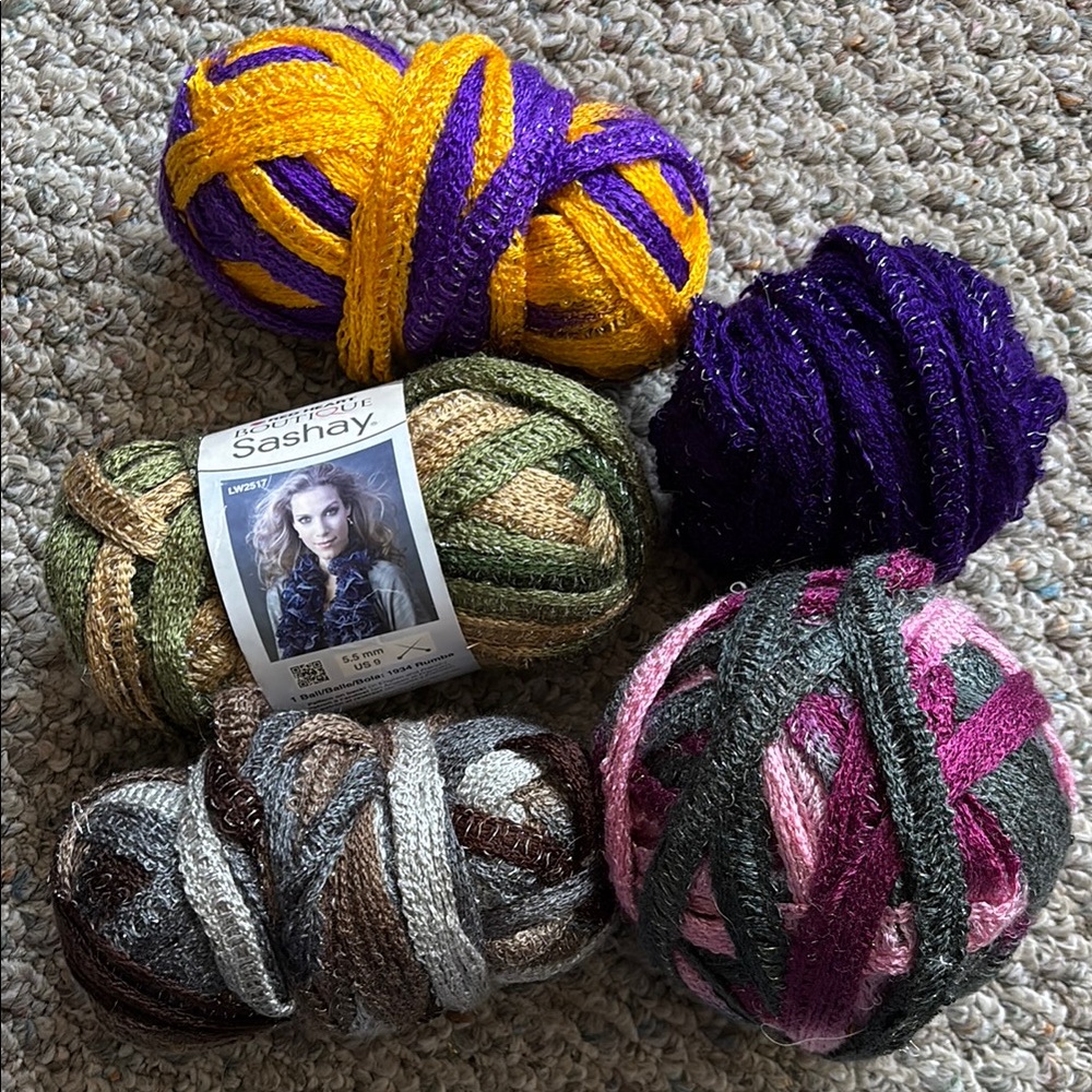Multicolor Yarn Bundle